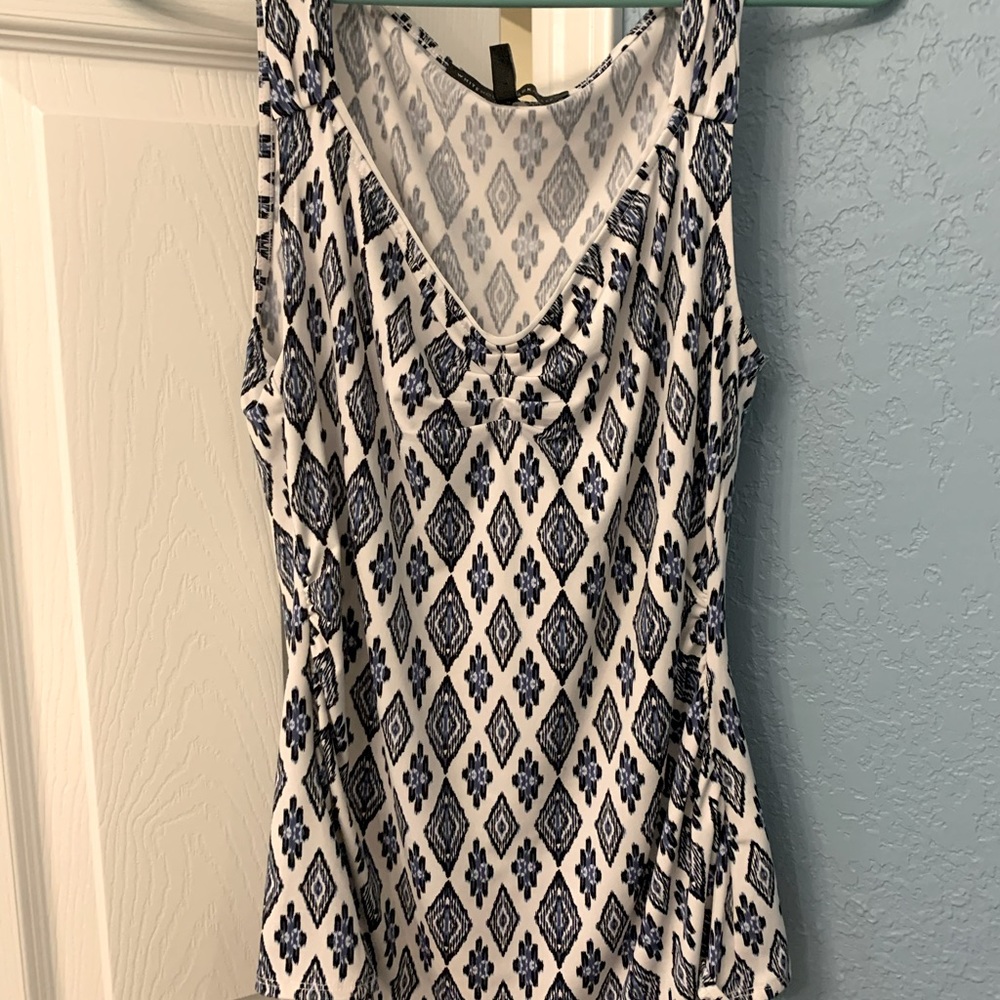 White House Black Market shell blouse size M